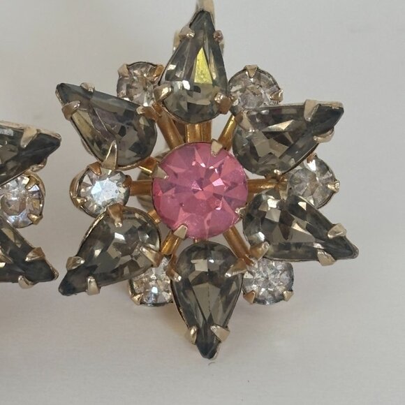 Hattie Carnegie Clip-On Earrings Pink Smoky Grey Rhinestones Jewelry Vintage - Picture 6 of 10